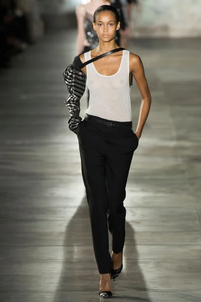 Look 33